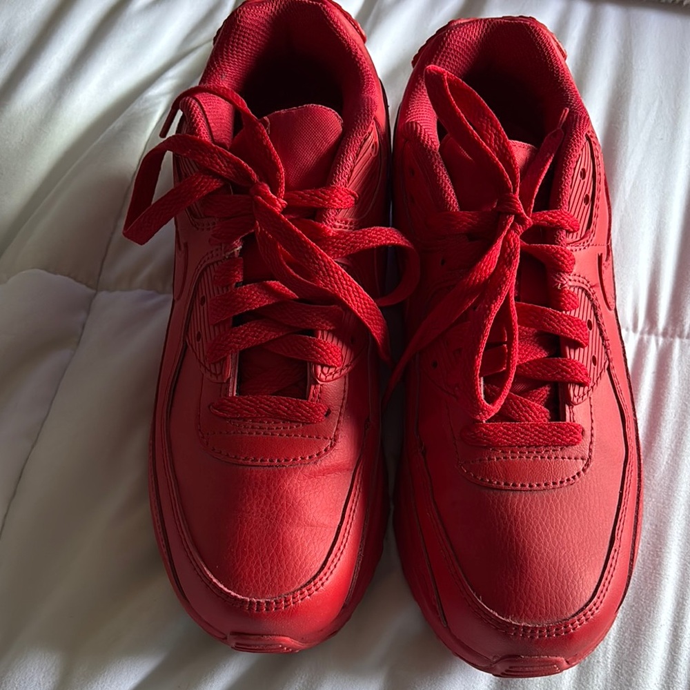 Nike air max Youth Red Sneakers
Will fit a women’s size 7